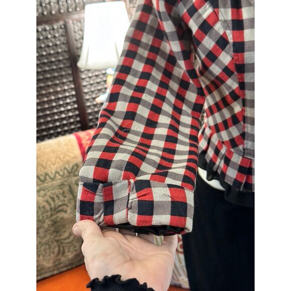 Chic Vintage Blazer with Retro Checkered Pattern and Elegant Peplum Detail - Picture 4 of 8